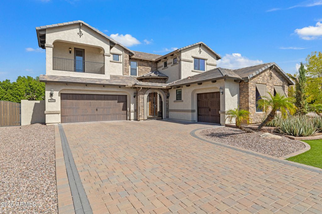 Photo of 2448 E Amber Court, Gilbert, AZ 85296 (MLS # 7024052)