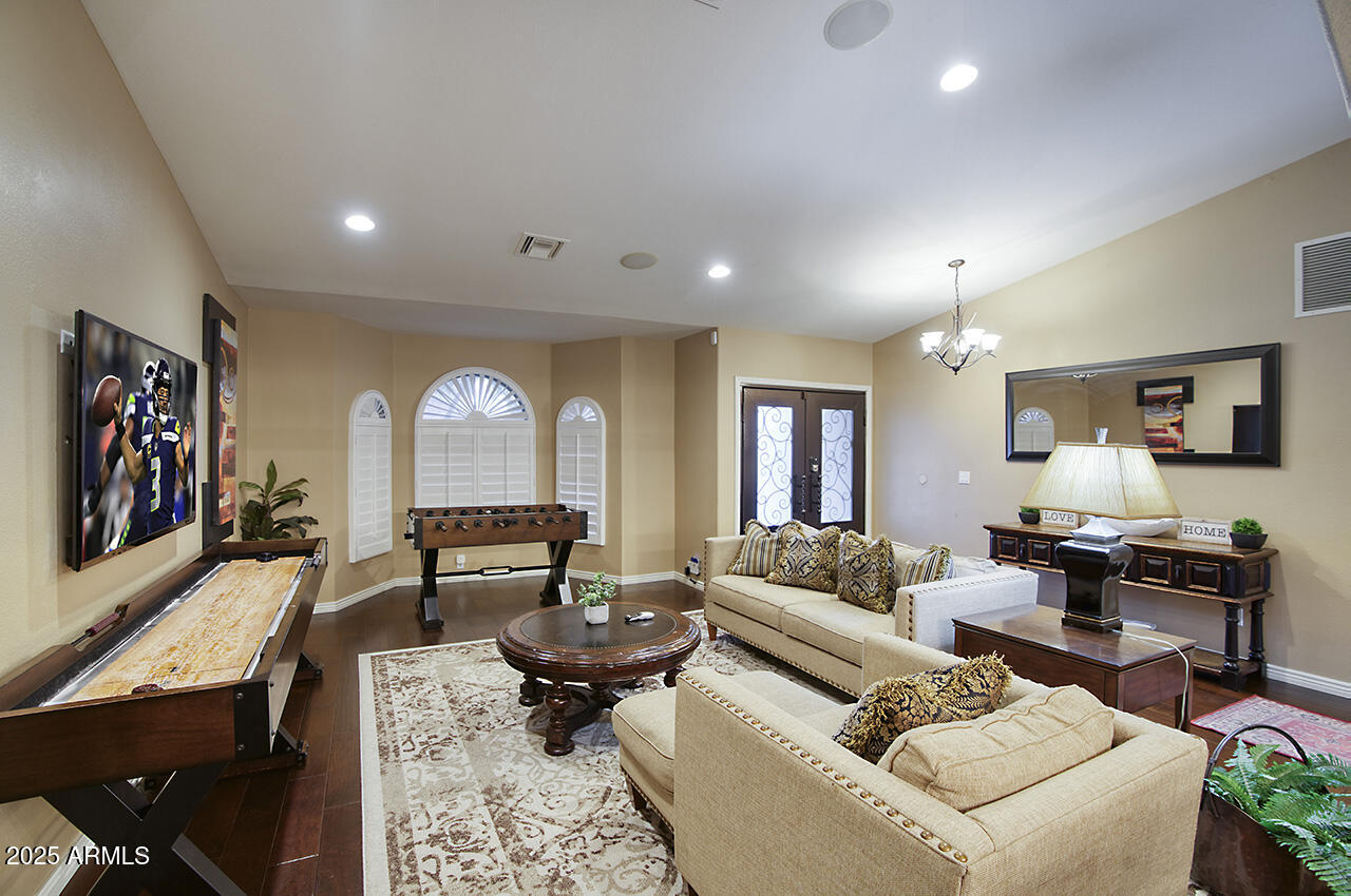 5672 E Beverly Lane