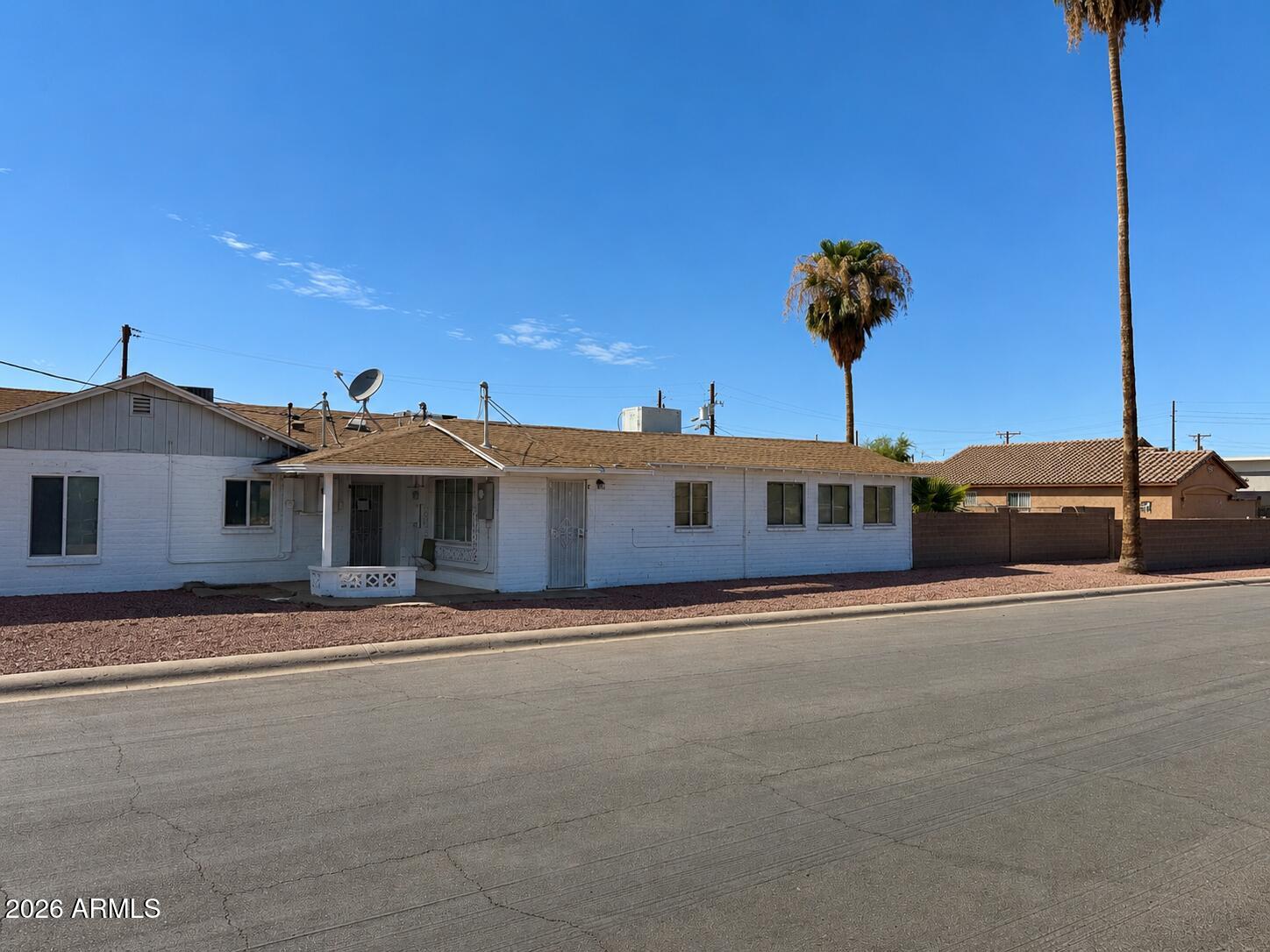 2014 E BROADWAY Road