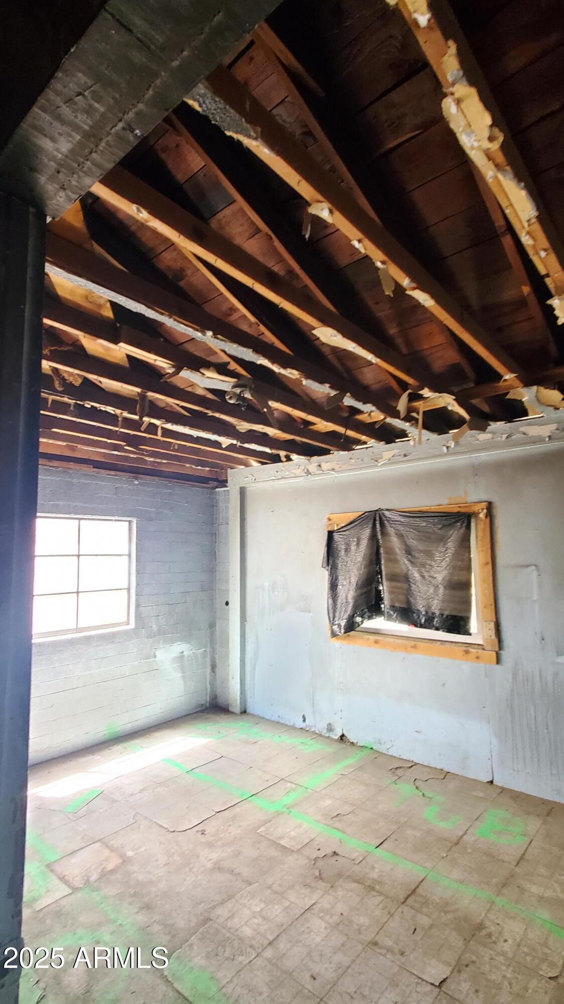 6055 S PUERTO RICO Avenue