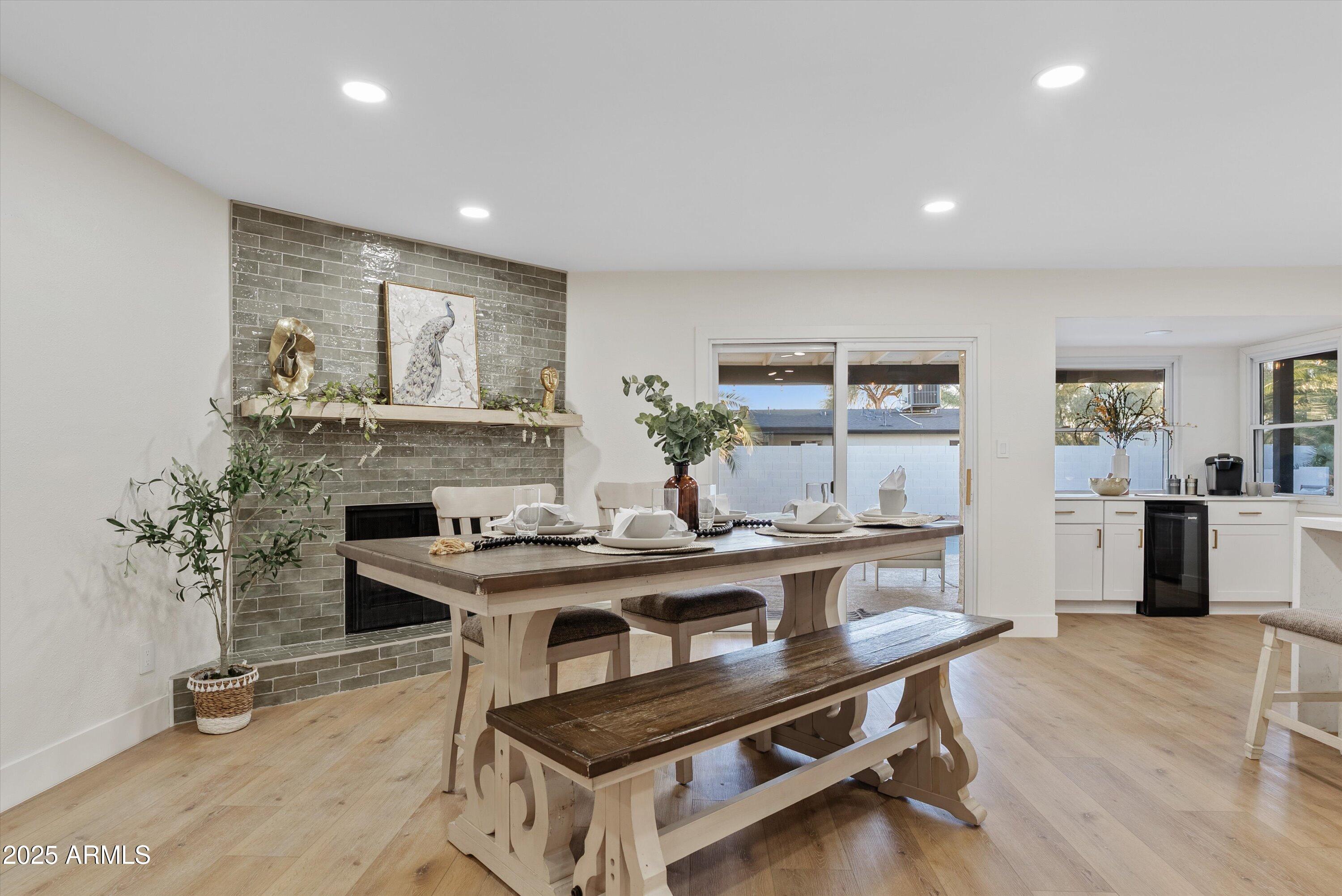 6411 E CAMINO DE LOS RANCHOS --