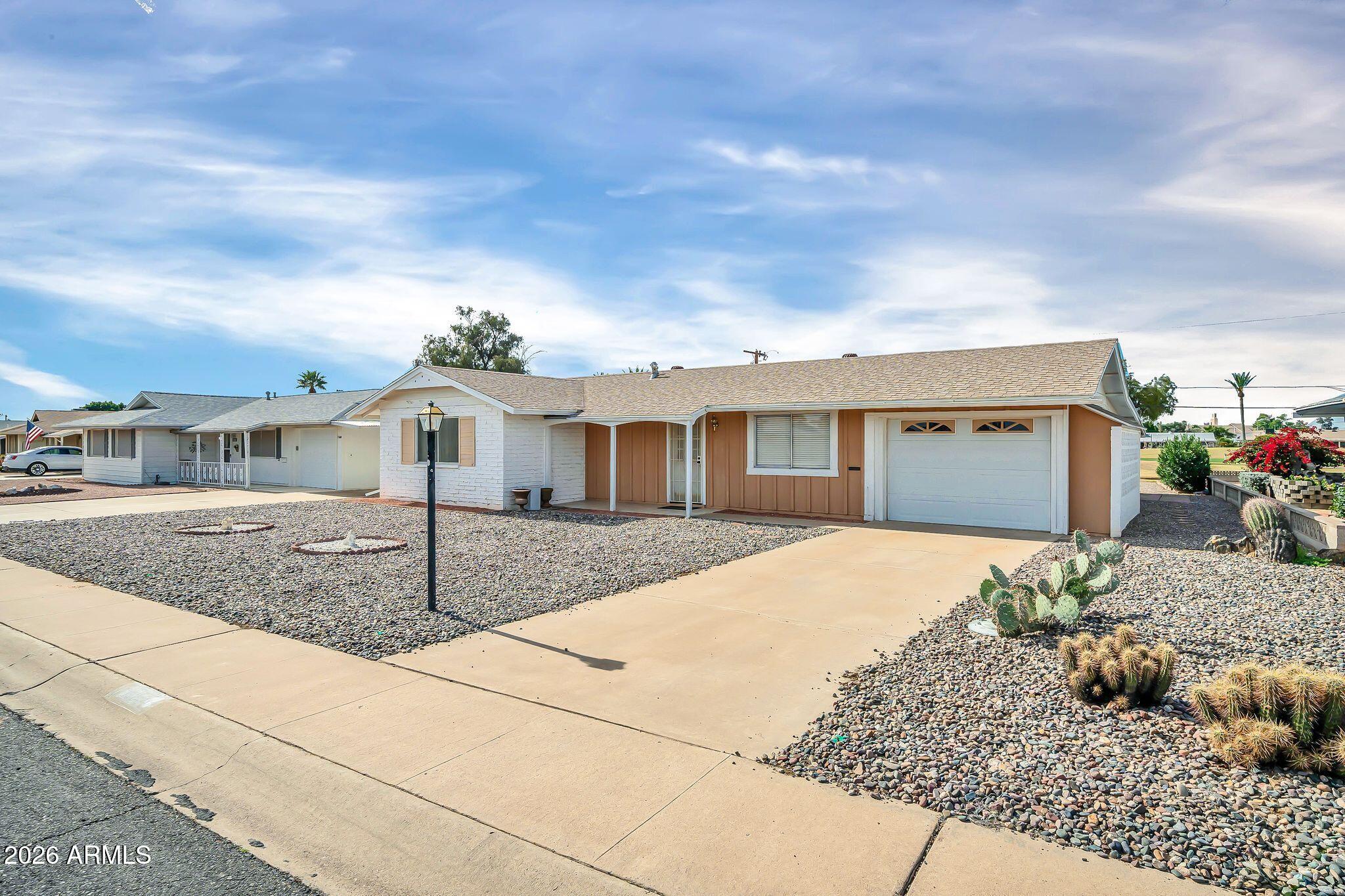 11622 N DESERT HILLS Drive W