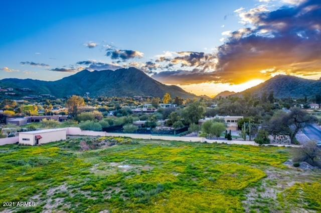 SQUAW PEAK ESTATES TR 7, 10 - Land