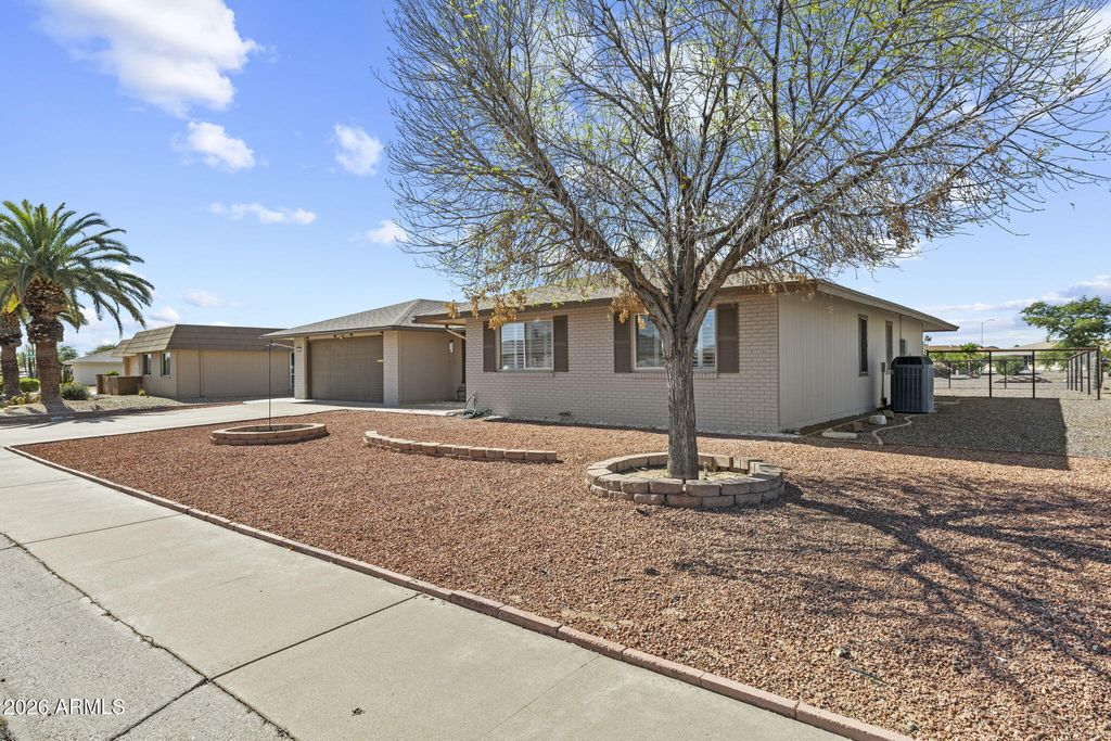 Photo of 9518 W Oakstone Drive, Sun City, AZ 85351 (MLS # 6997960)