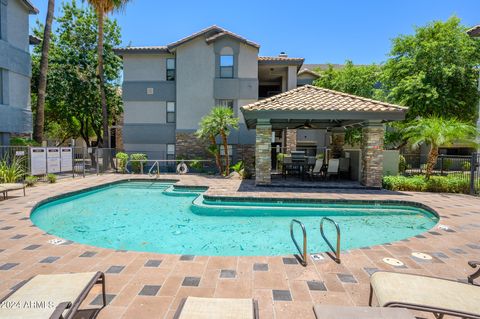 Condominium in Phoenix AZ 2025 CAMPBELL Avenue 17.jpg