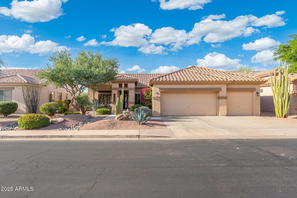 Photo of 4490 E Apricot Lane, Gilbert, AZ 85298 (MLS # 6949260)