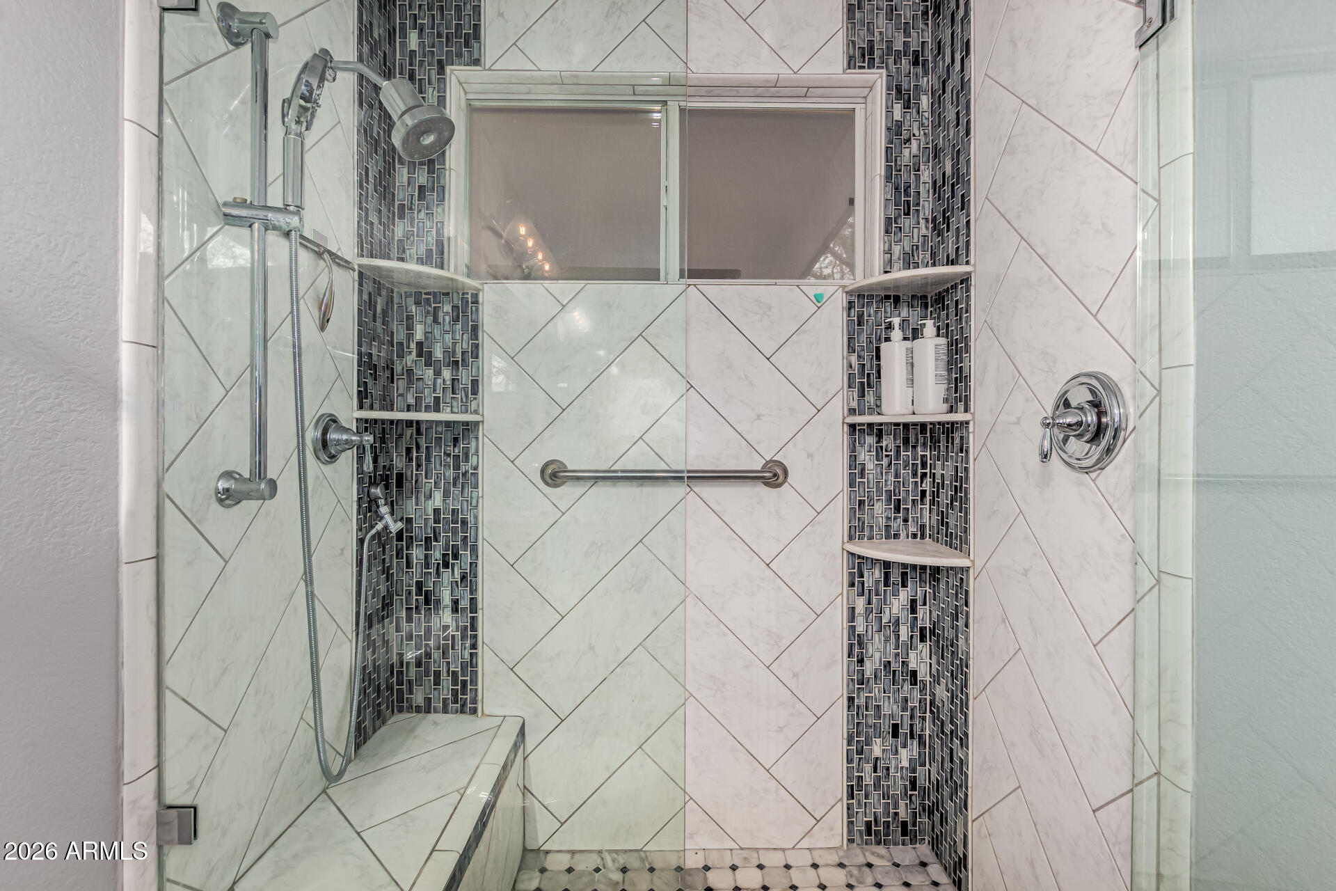 1200 W CHICAGO Street