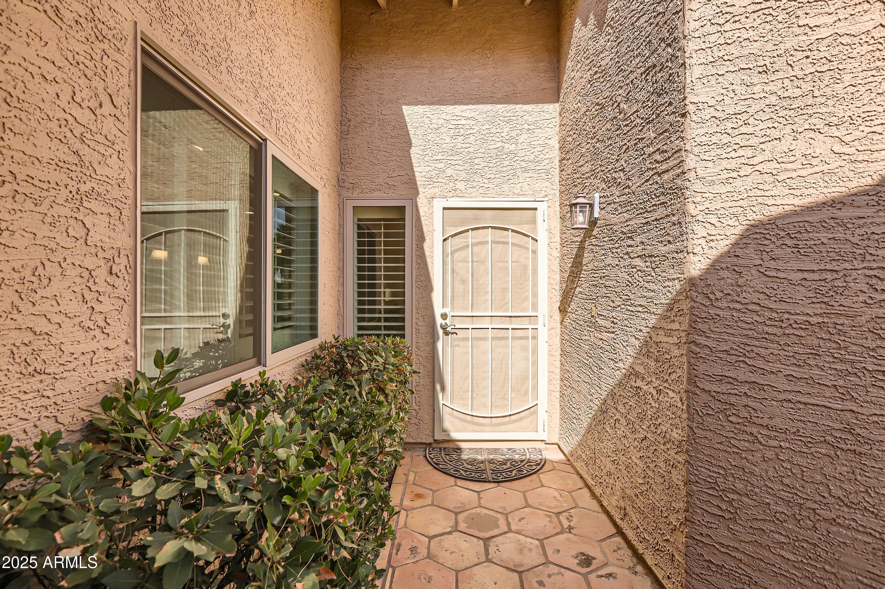945 N PASADENA -- 52