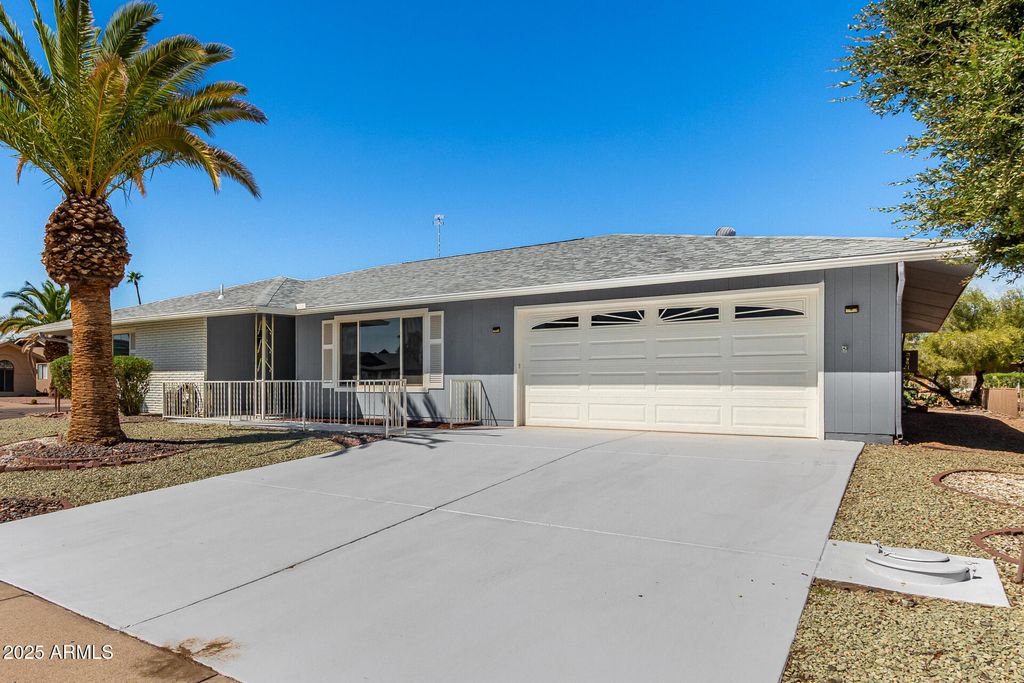 Photo of 12646 W Butterfield Drive, Sun City West, AZ 85375 (MLS # 6928382)