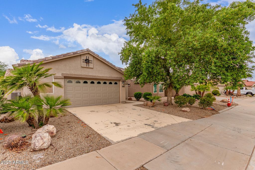 Photo of 3 S Seville Lane, Casa Grande, AZ 85194 (MLS # 6916018)