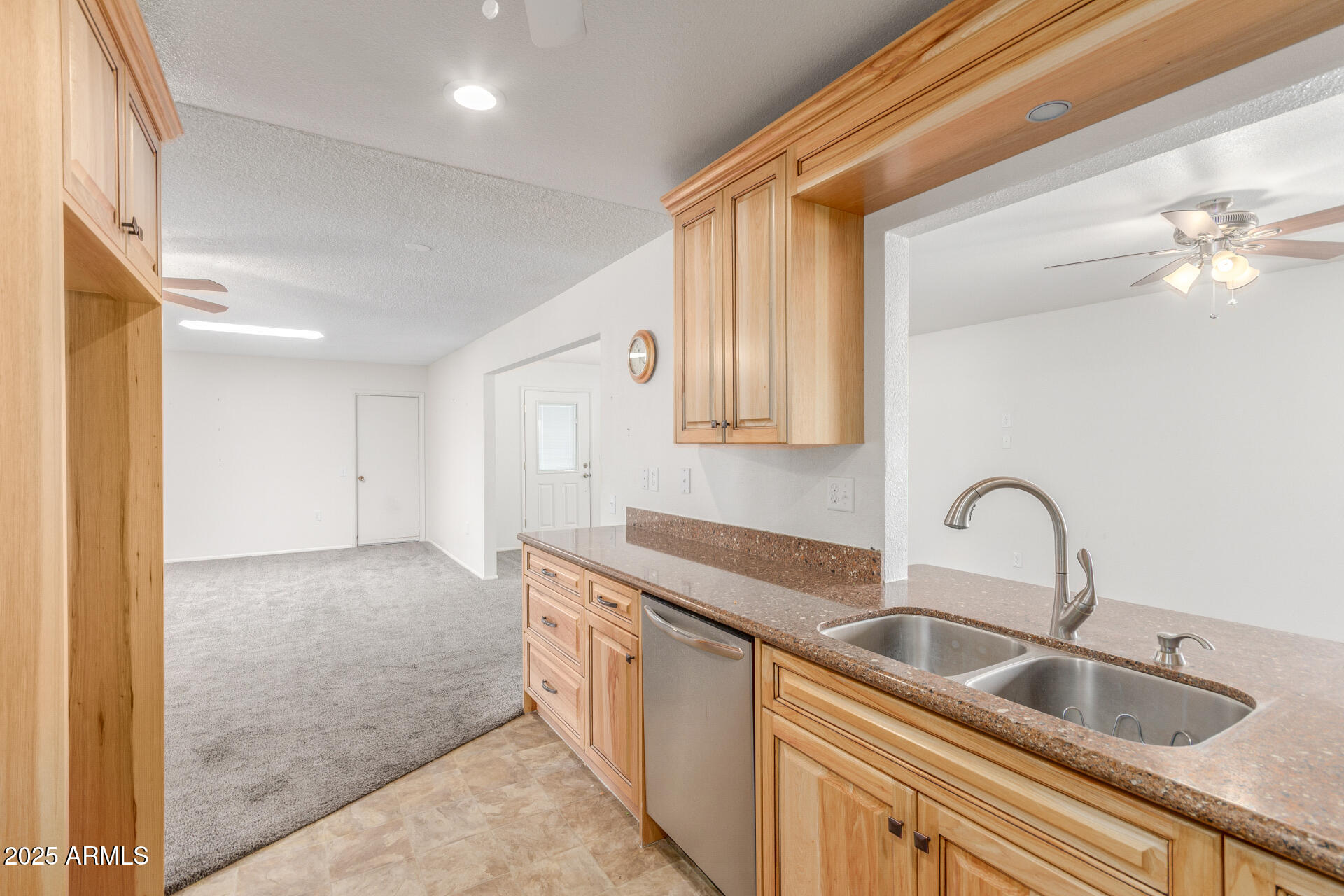 9732 W NEWPORT Drive