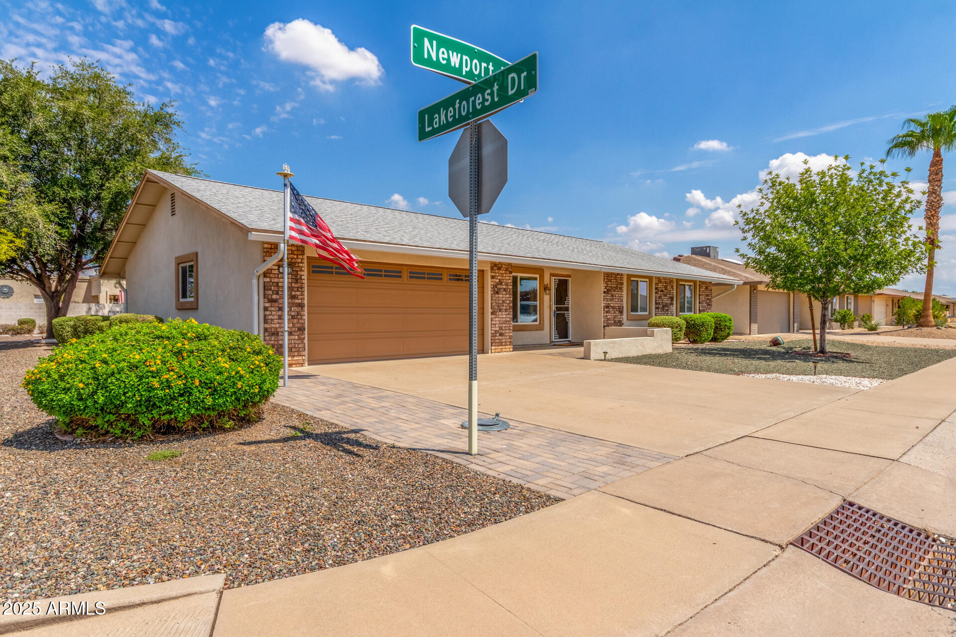 9732 W NEWPORT Drive