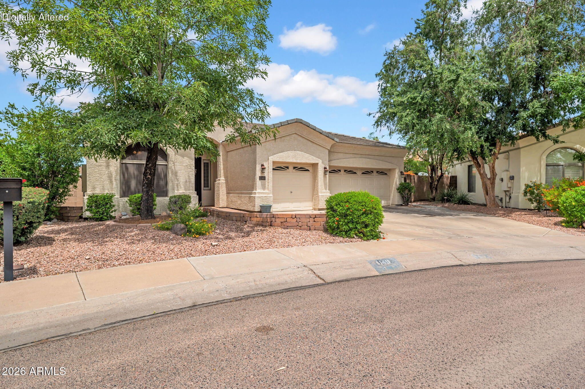 1140 E TUCKEY Lane