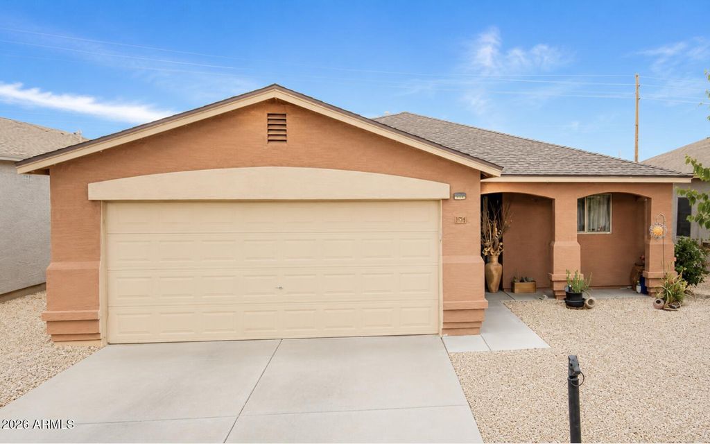 Photo of 878 E Silversmith Trail, San Tan Valley, AZ 85143 (MLS # 7026351)