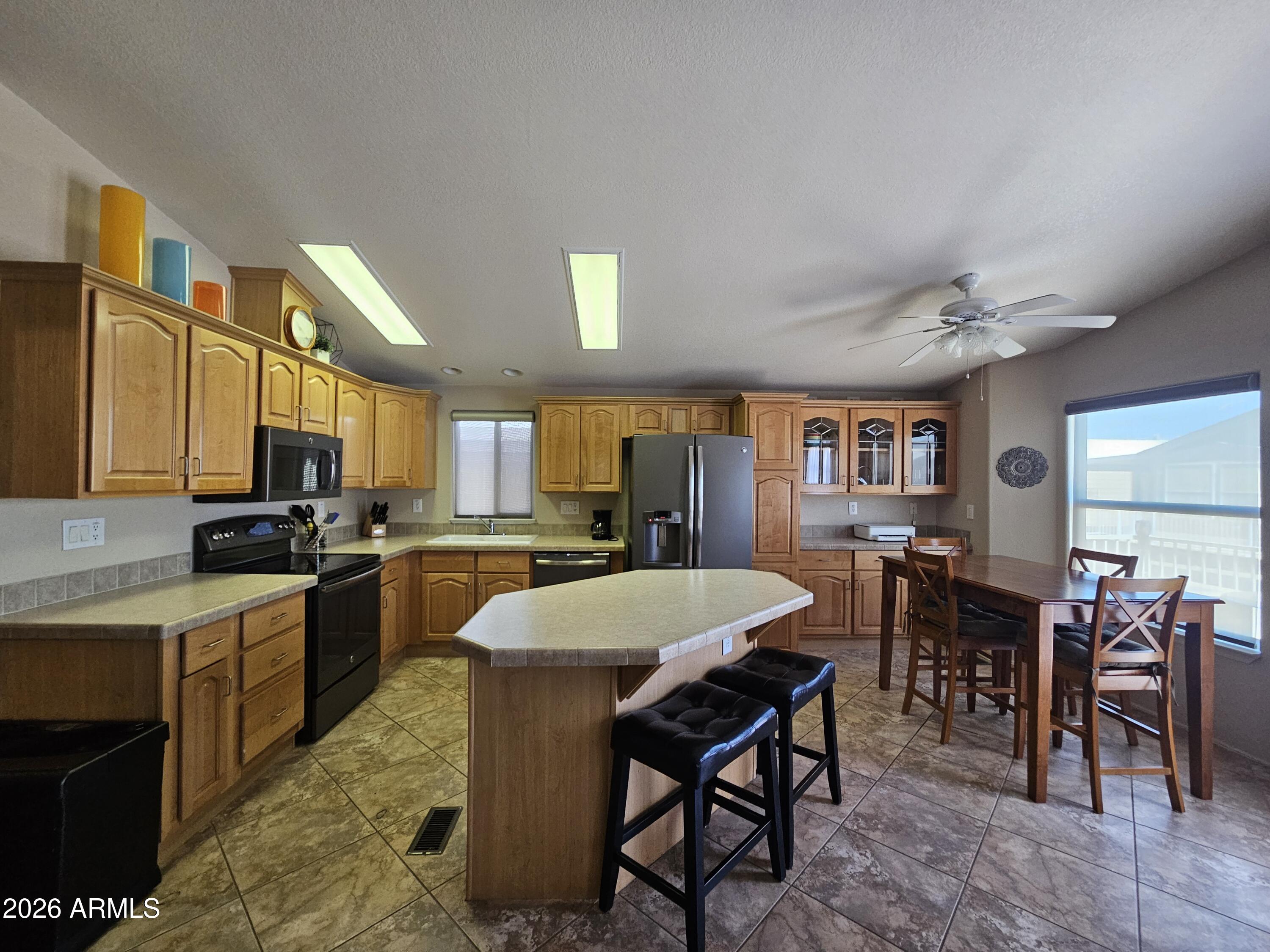 650 N Hawes Road 4621