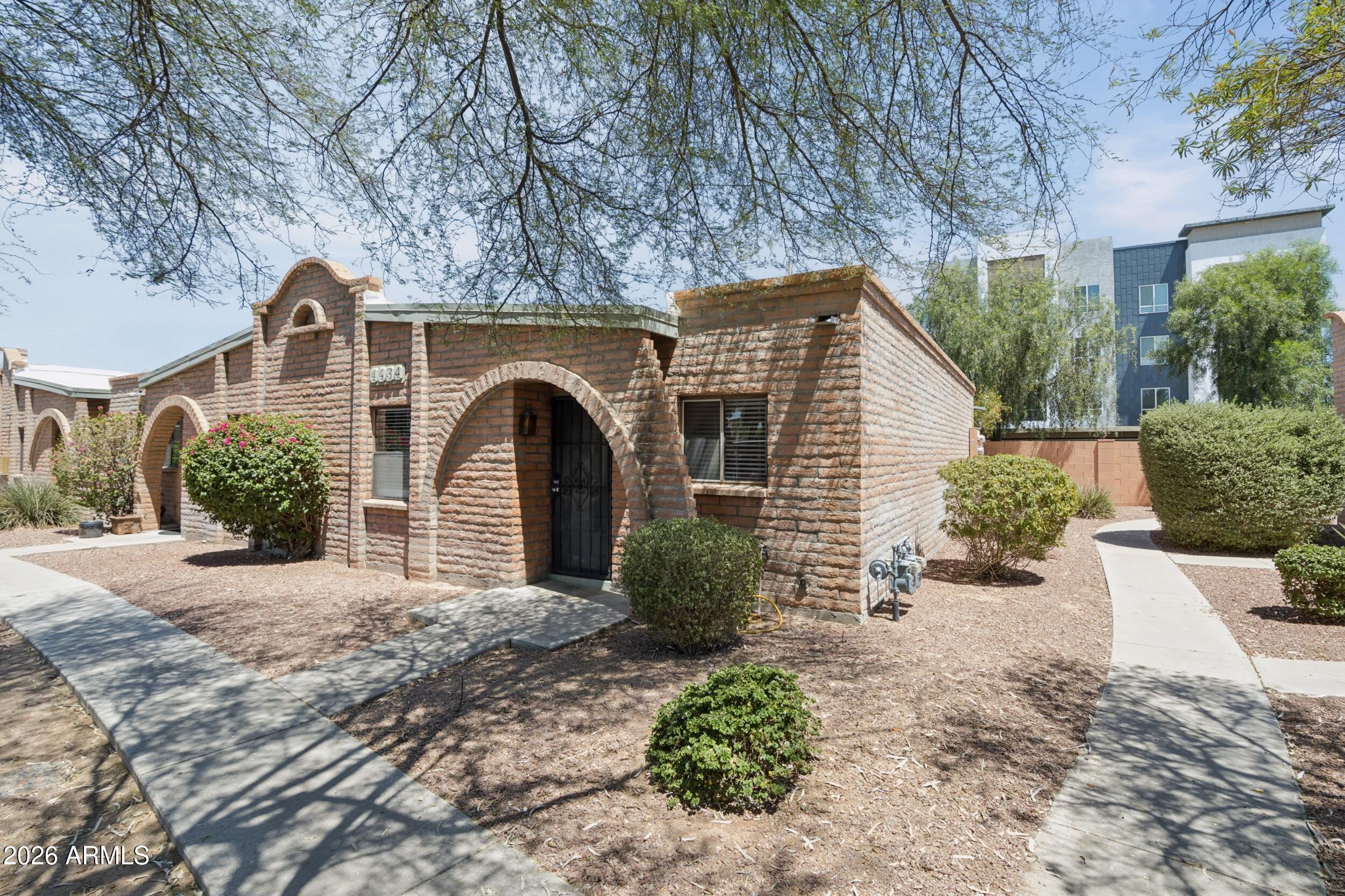 4434 E HUBBELL Street 22