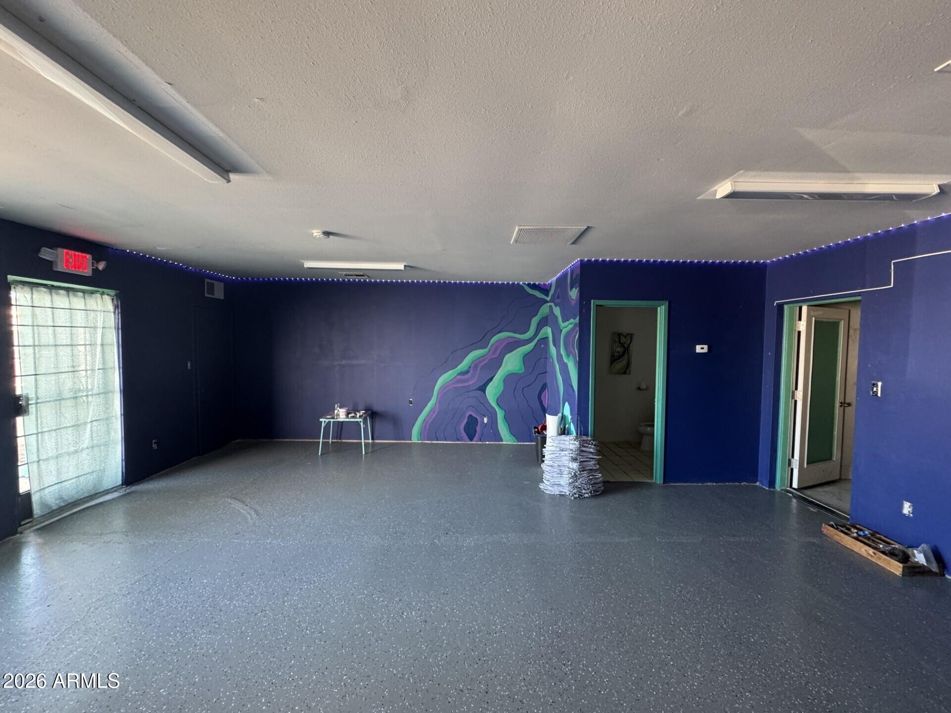 236 N Country Club Drive