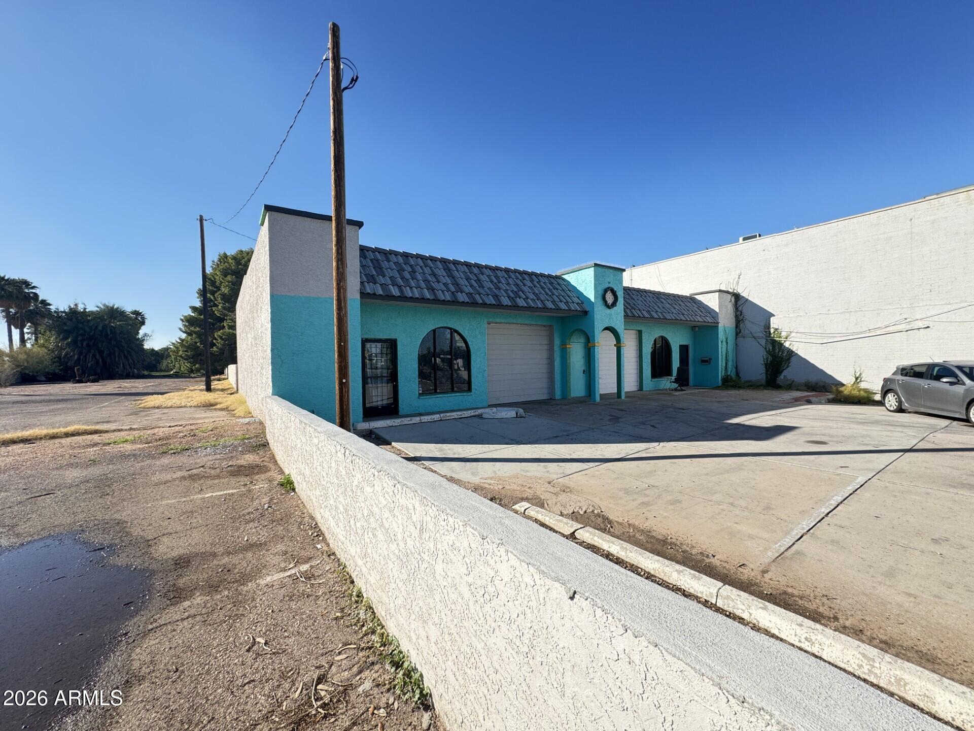 236 N Country Club Drive