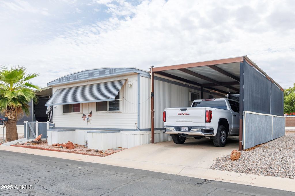 Photo of 426 W Cottonwood Lane #94, Casa Grande, AZ 85122 (MLS # 6923230)