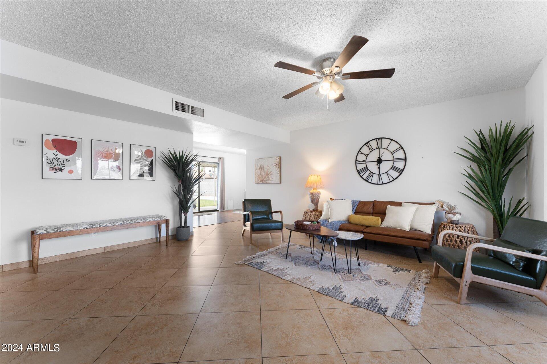 6109 W MARCONI Avenue