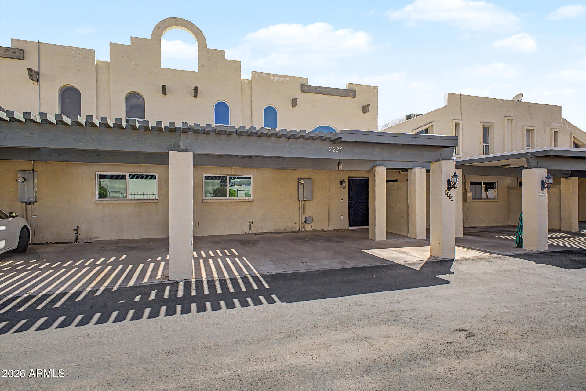 2225 E CATALINA Drive