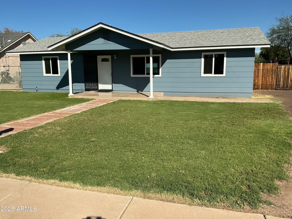 Photo of 11525 N 81st Avenue, Peoria, AZ 85345 (MLS # 6928996)