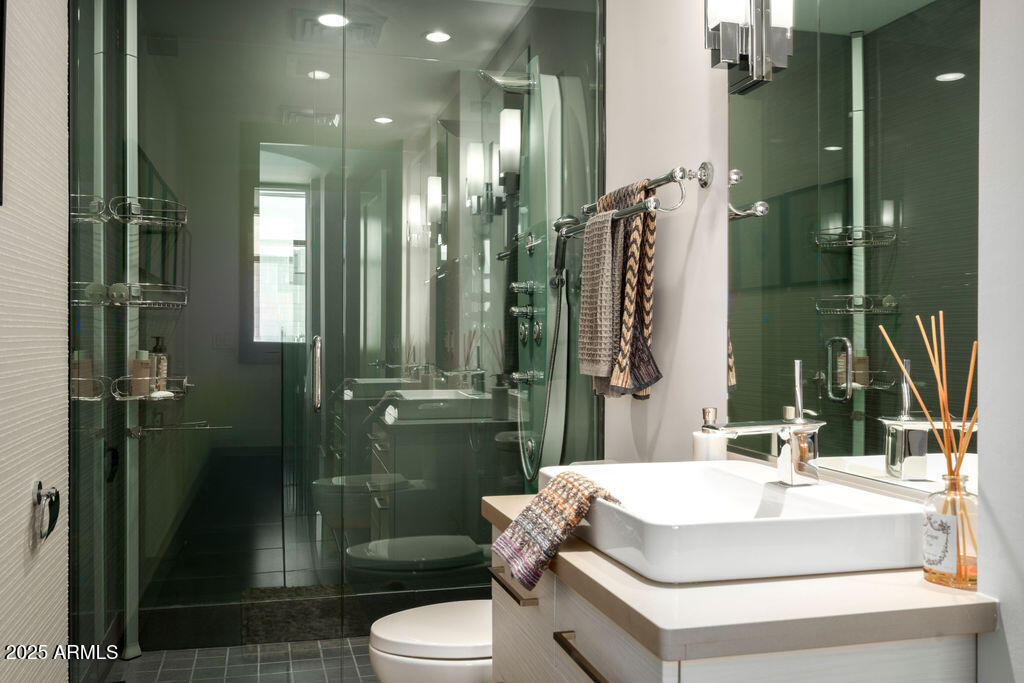 BRIDGEVIEW AT HAYDEN FERRY LAKESIDE CONDOMINIUM AM - Residential