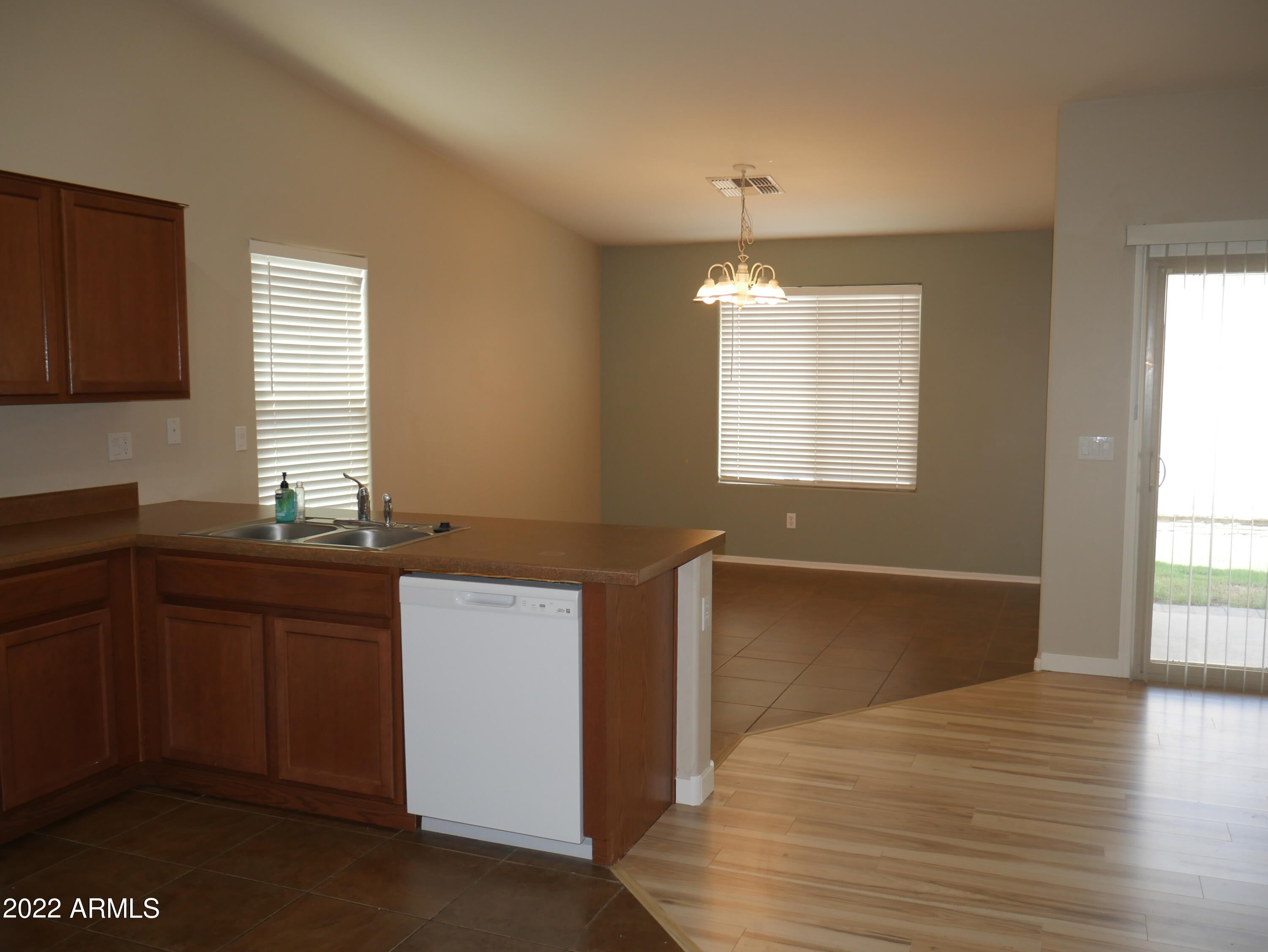 2190 E MOHAVE Lane