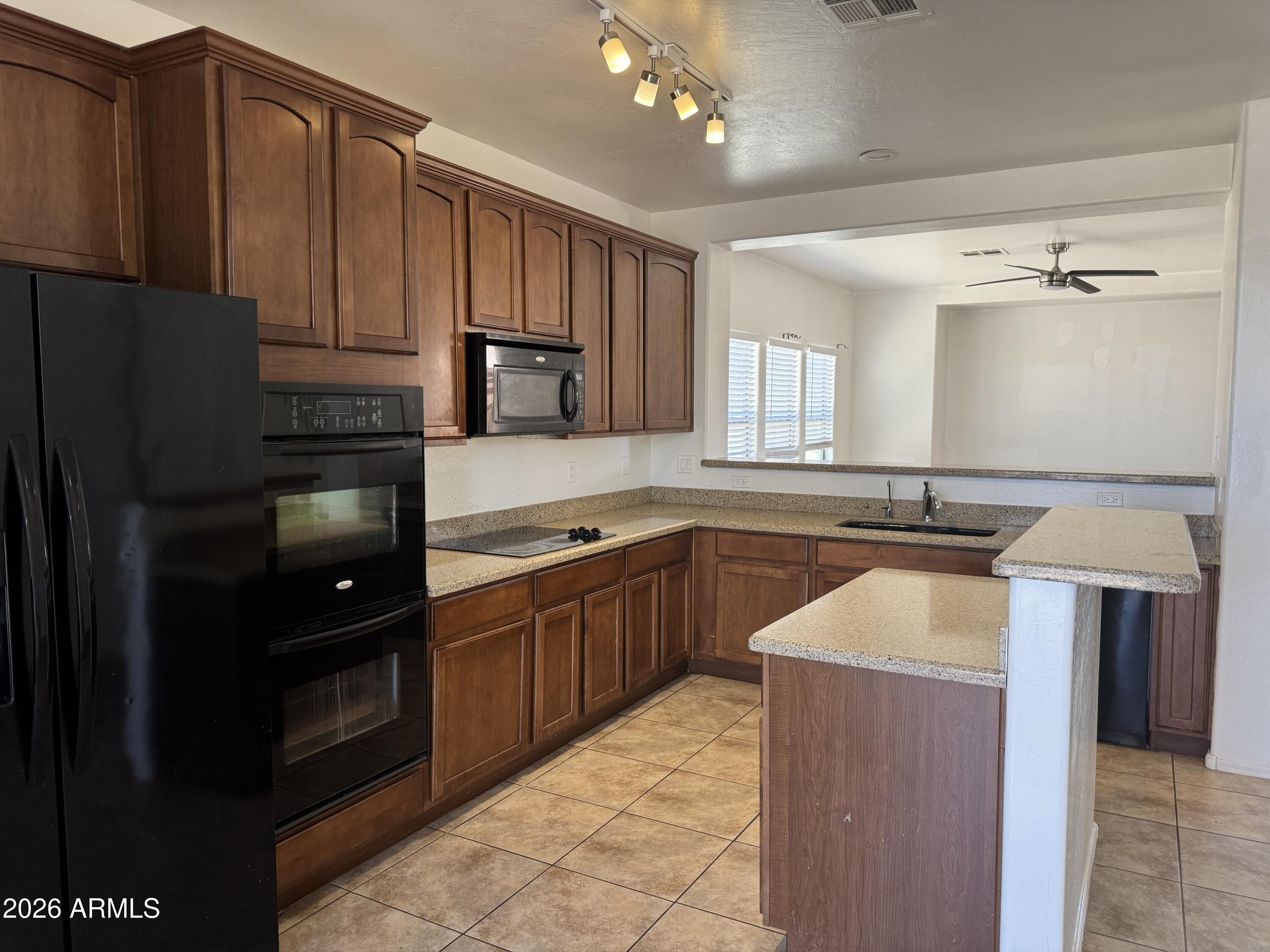 40450 W MOLLY Lane