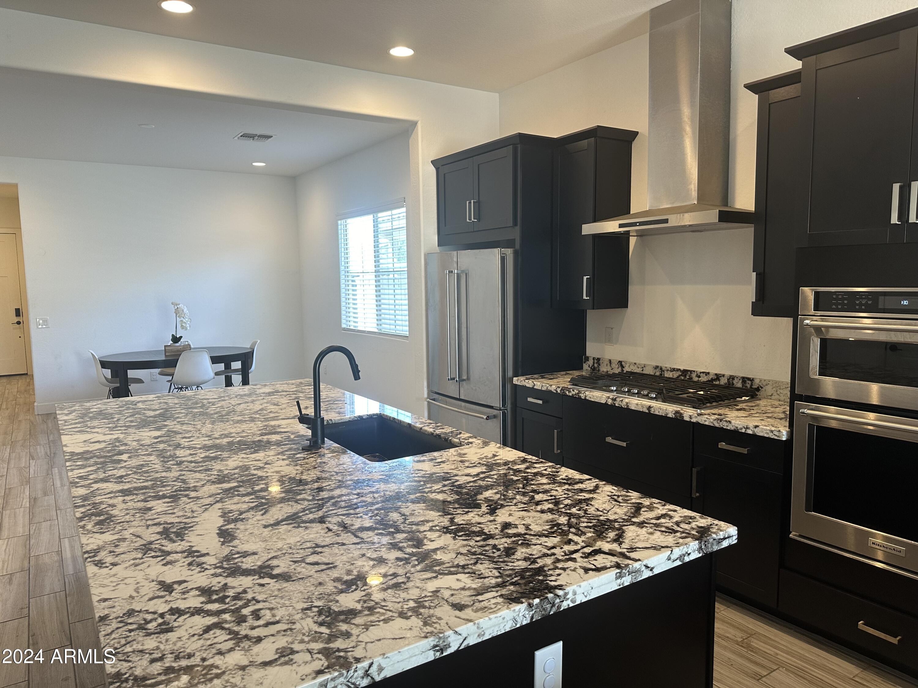 10864 W MARSHALL Avenue