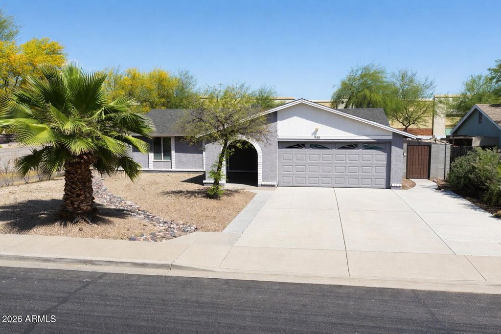 Photo of 945 N Central Drive, Chandler, AZ 85224 (MLS # 7011766)