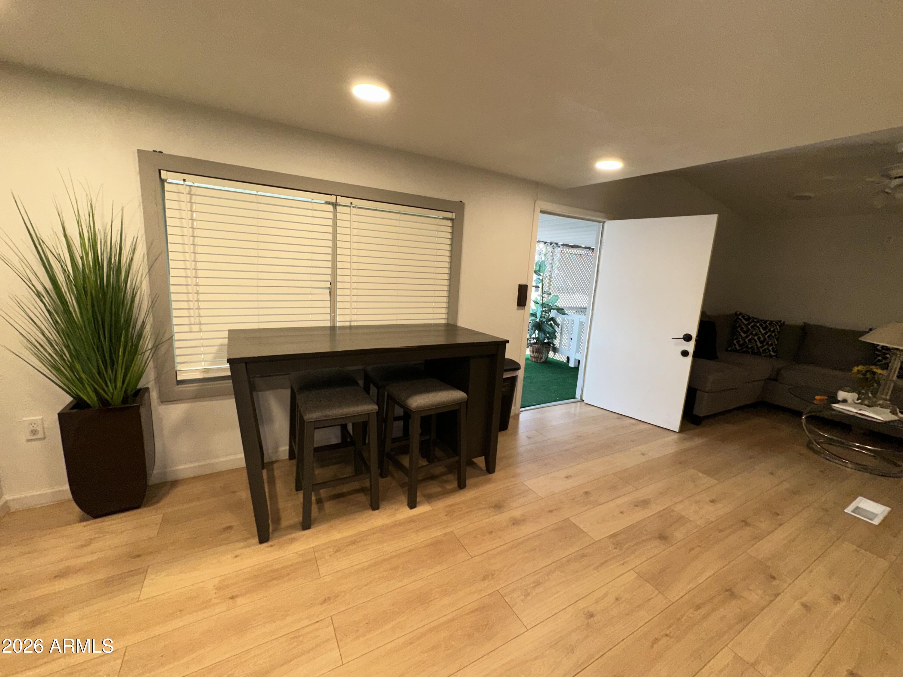 10810 N 91 Avenue 118