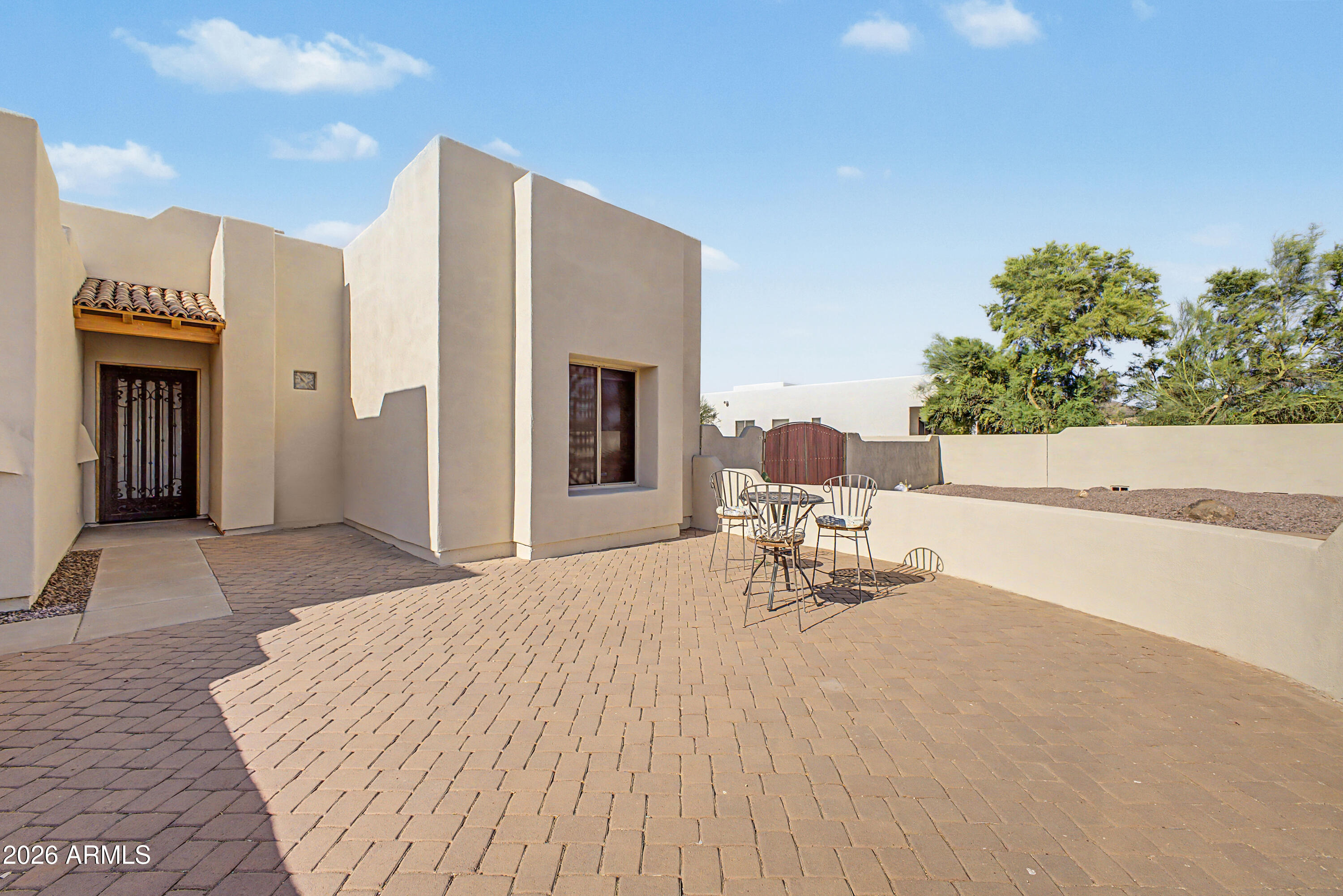 1120 E CIRCLE MOUNTAIN Road