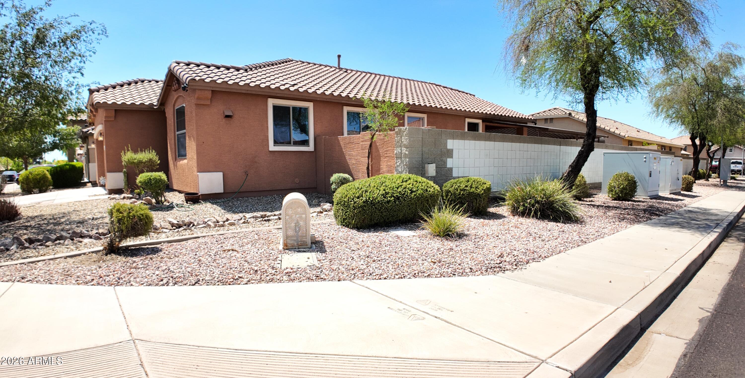 2618 W GARY Way
