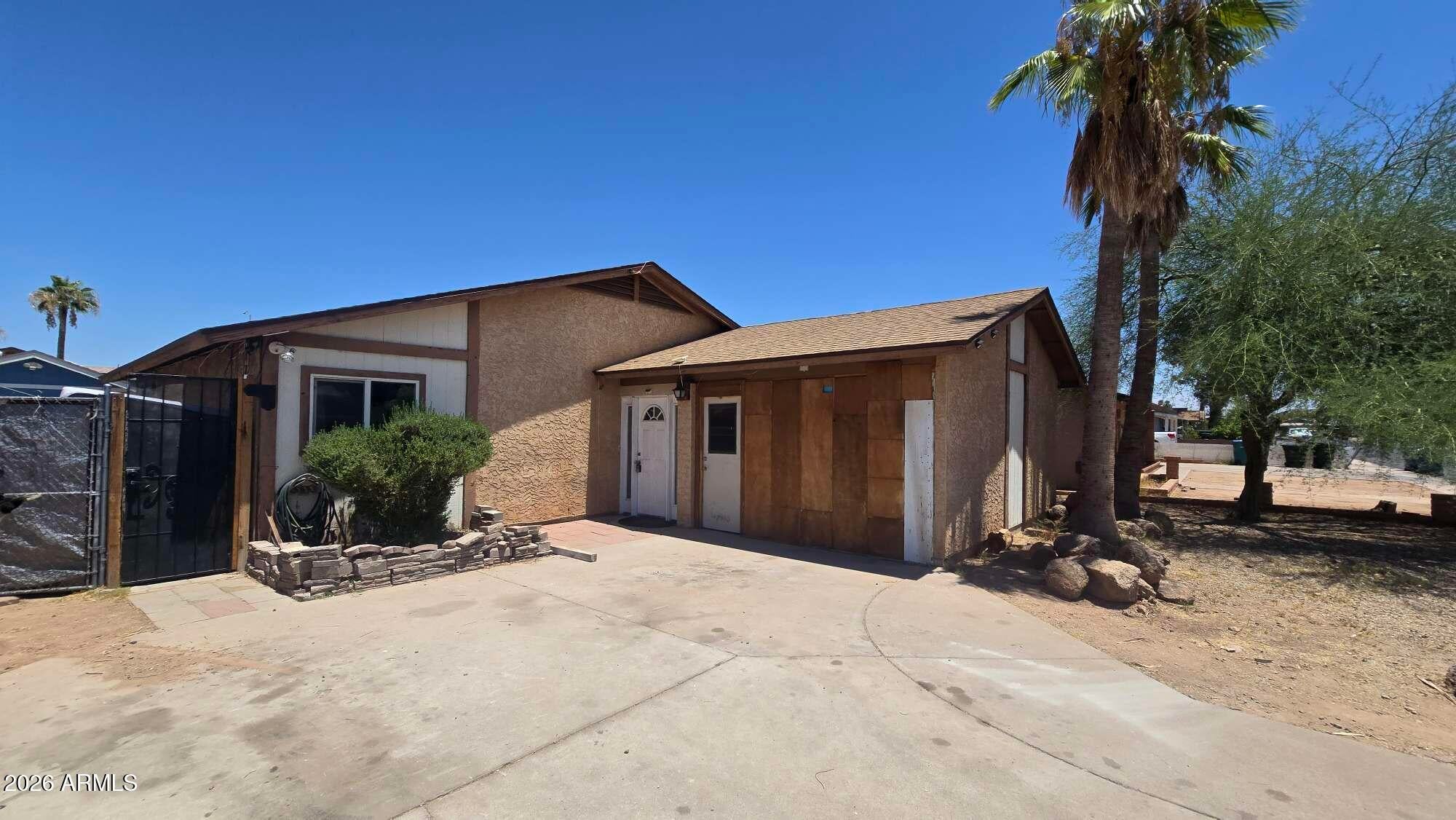604 W EMELITA Avenue
