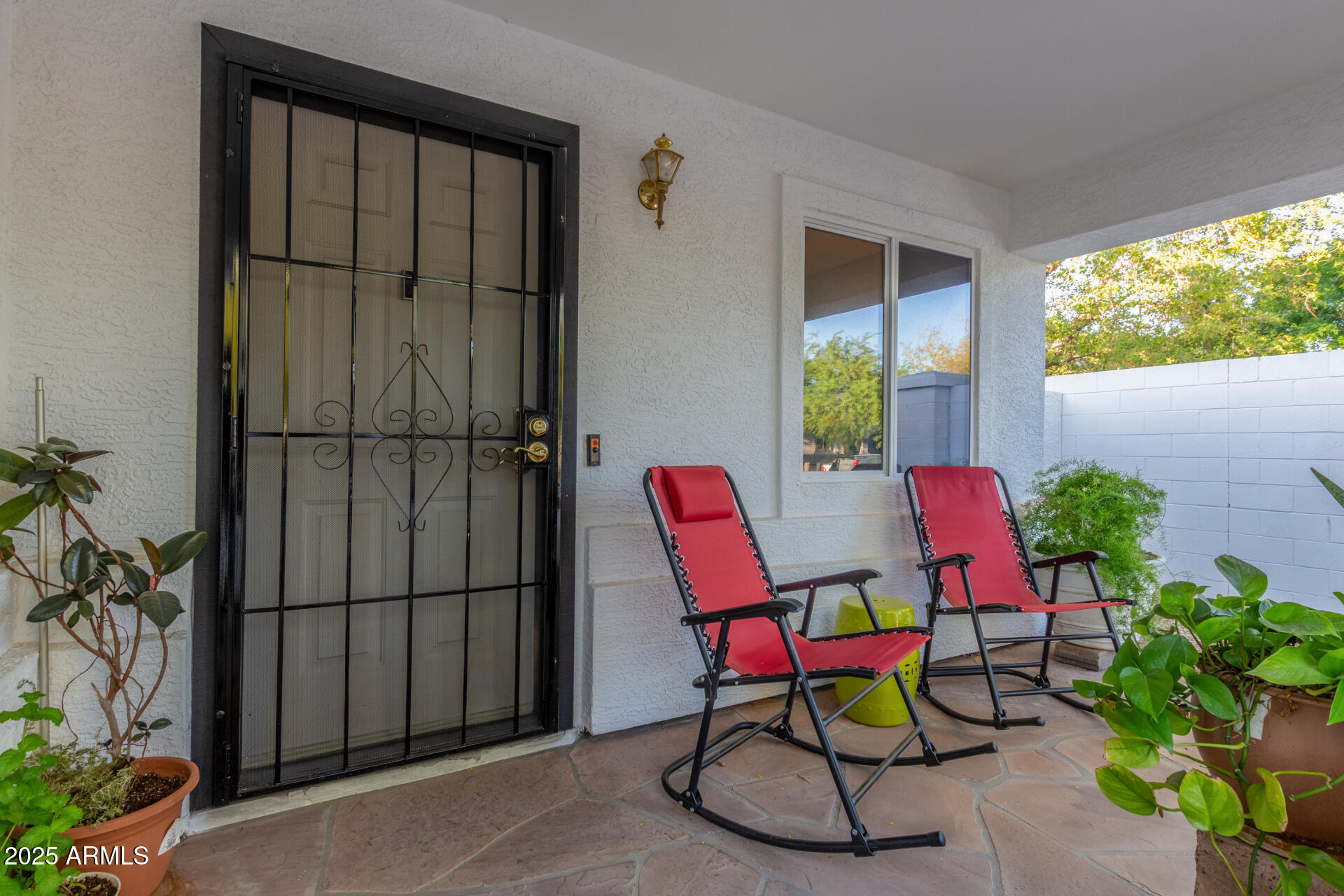 1402 W LYDIA Lane