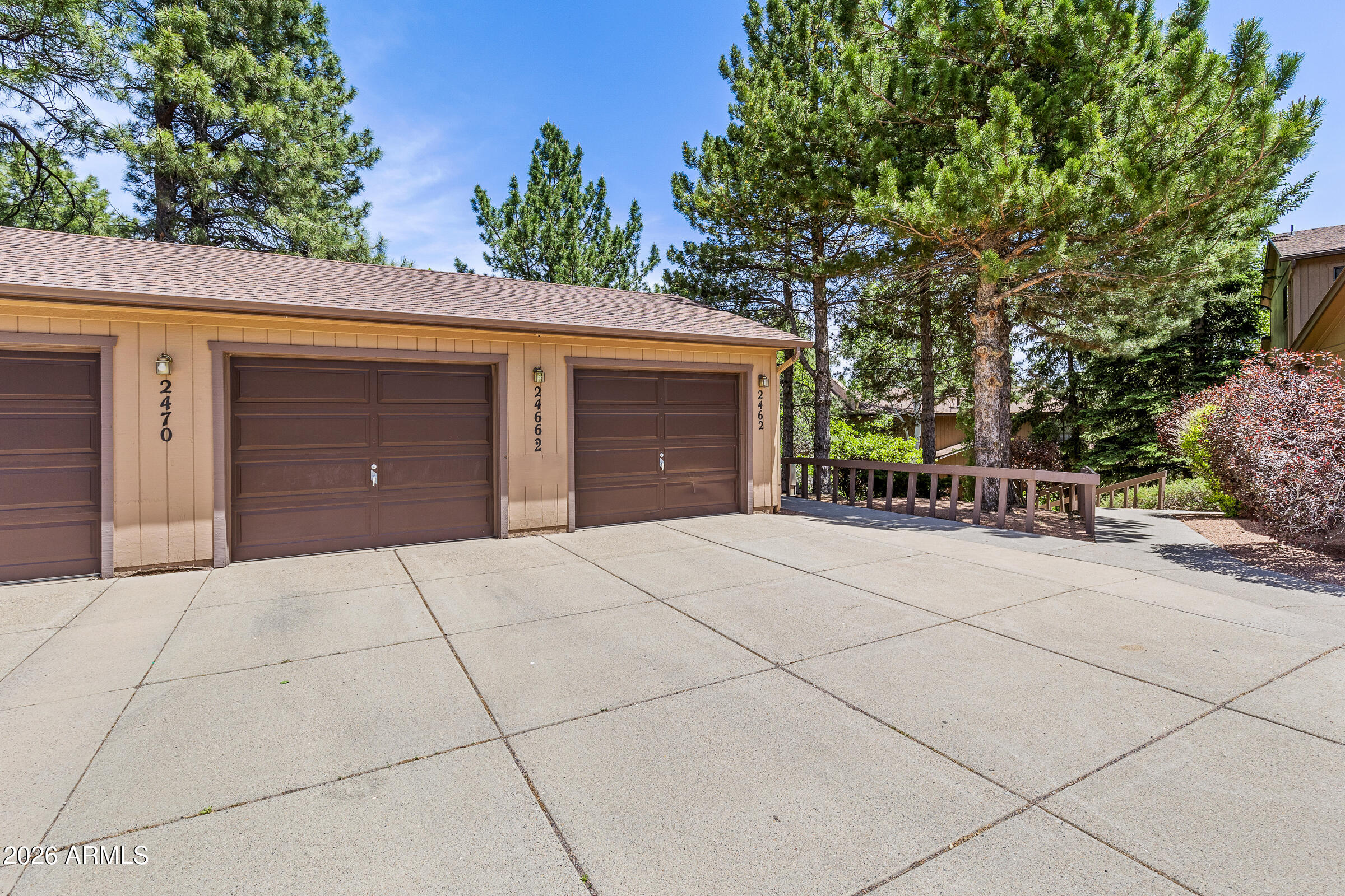 Elk Run Townhomes - Residential