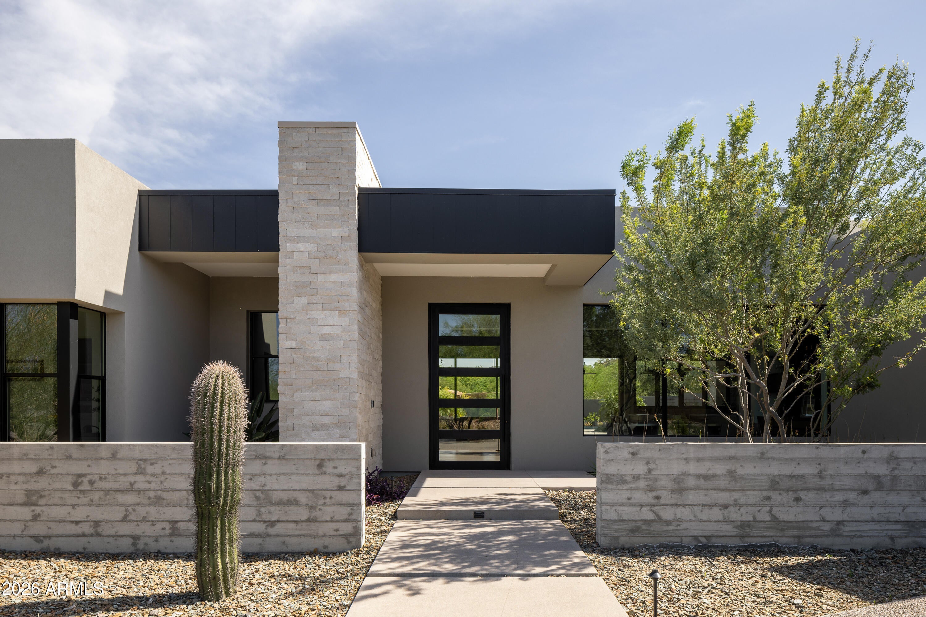 8513 N 48TH Place
