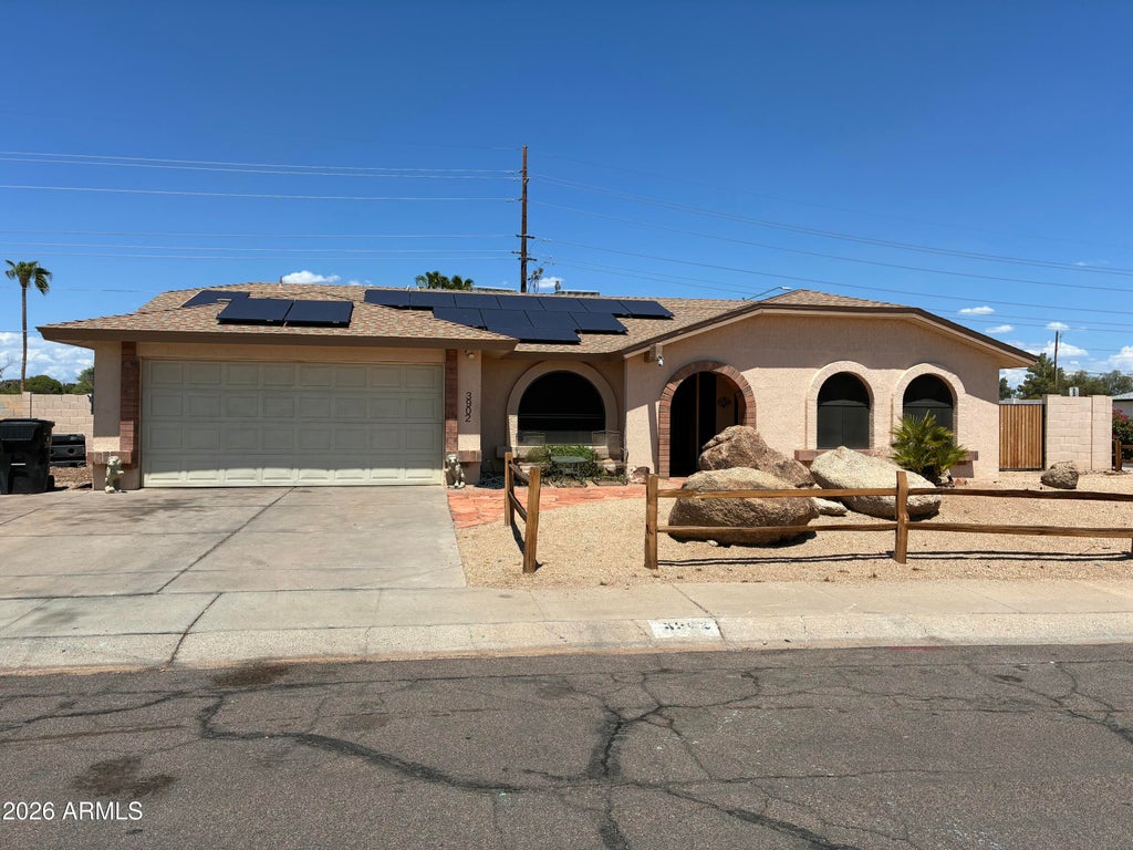 Photo of 3902 W Villa Theresa Drive, Glendale, AZ 85308 (MLS # 7068922)