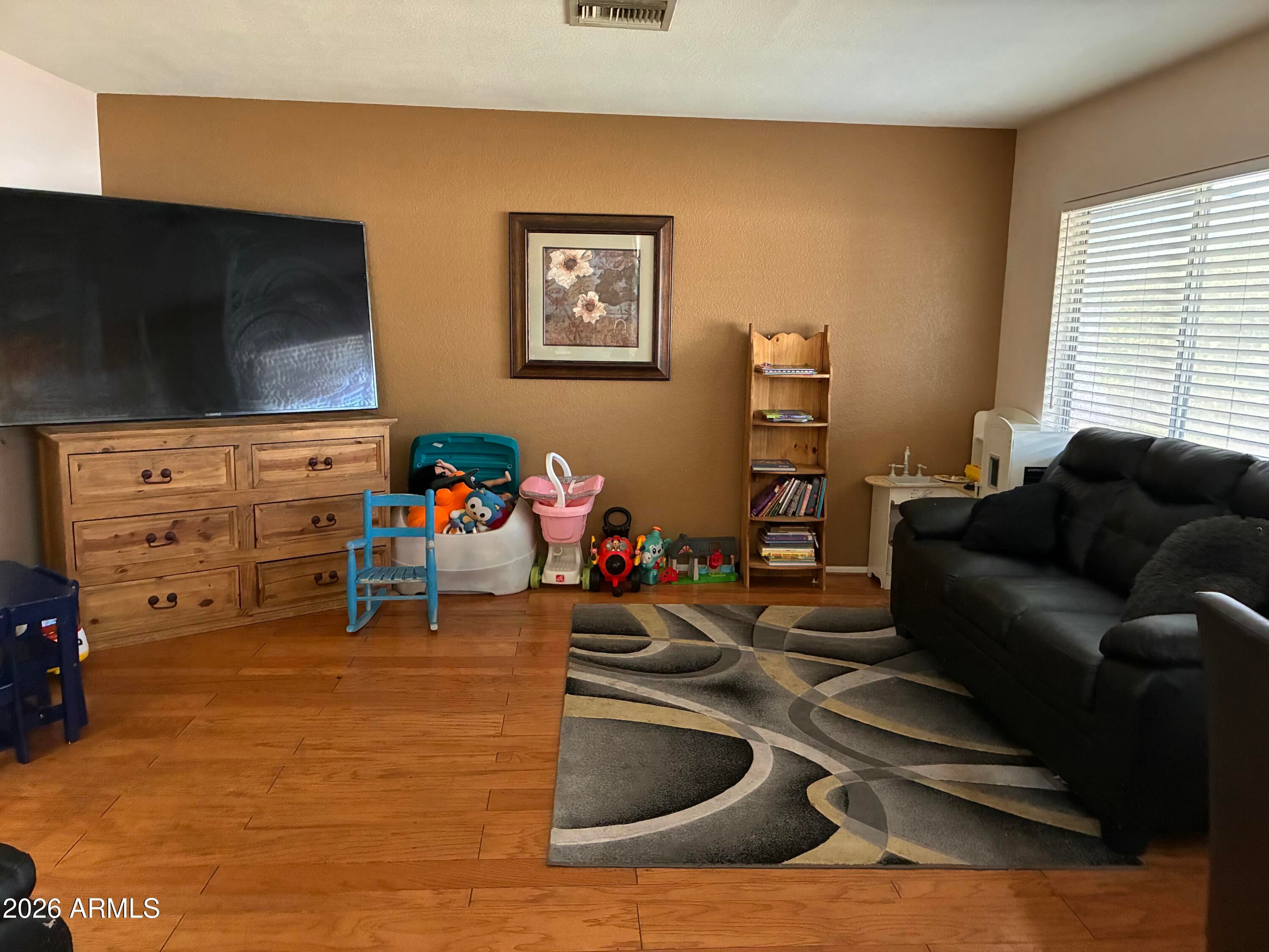 3902 W VILLA THERESA Drive