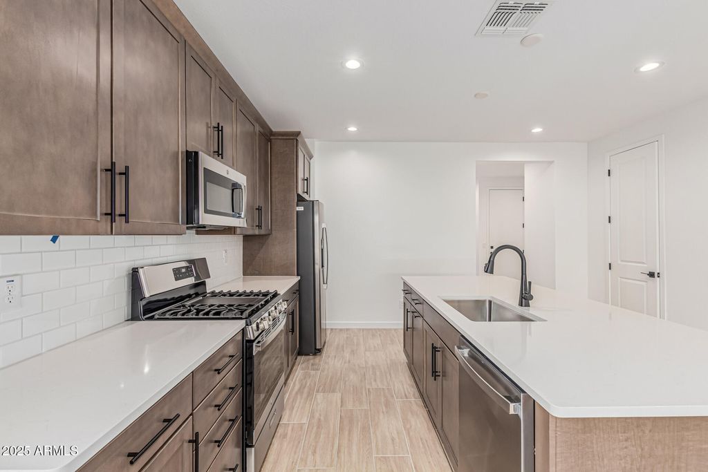 Photo of 15820 W Vogel Avenue, Goodyear, AZ 85338 (MLS # 6915534)
