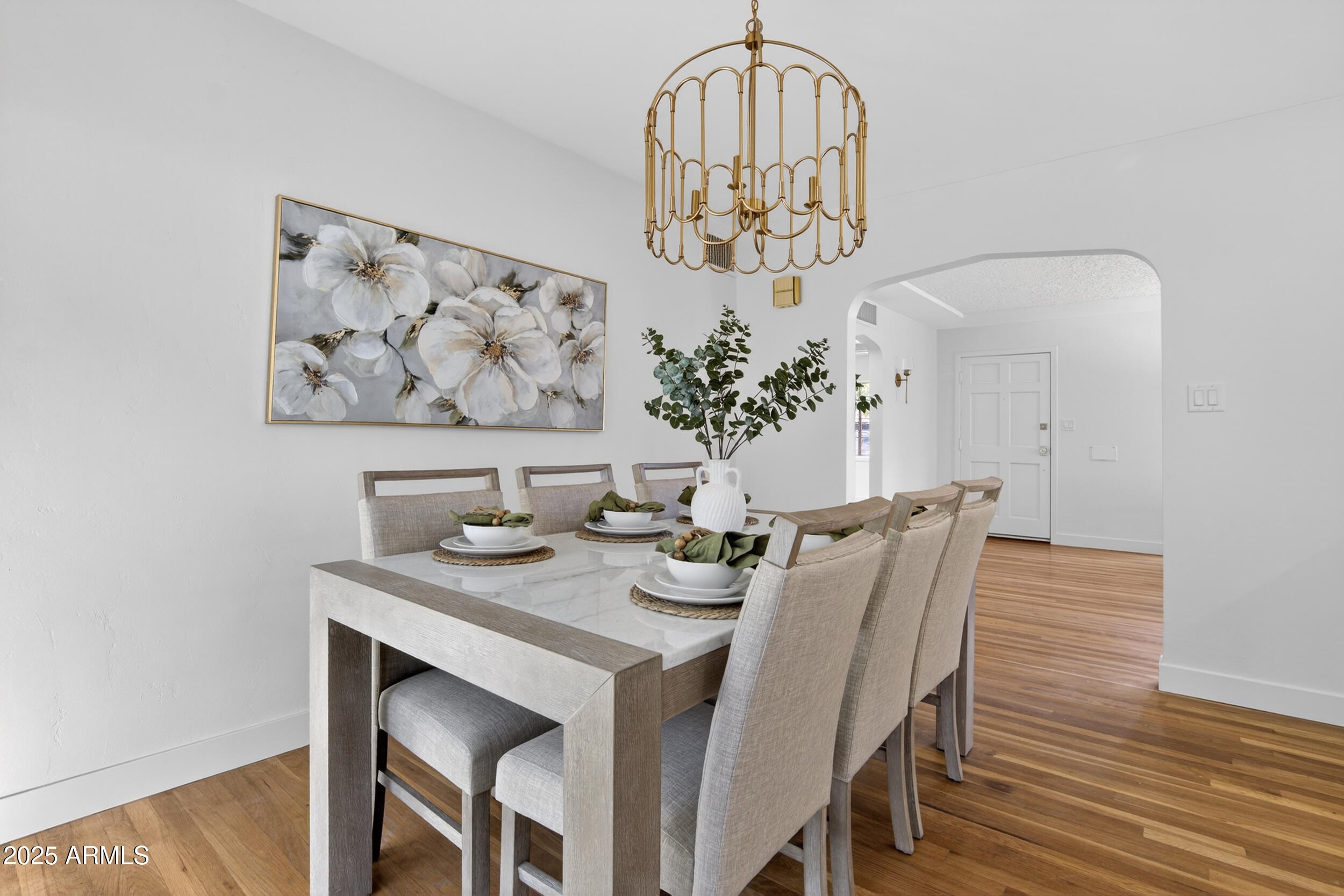 1426 S GRANDVIEW Drive