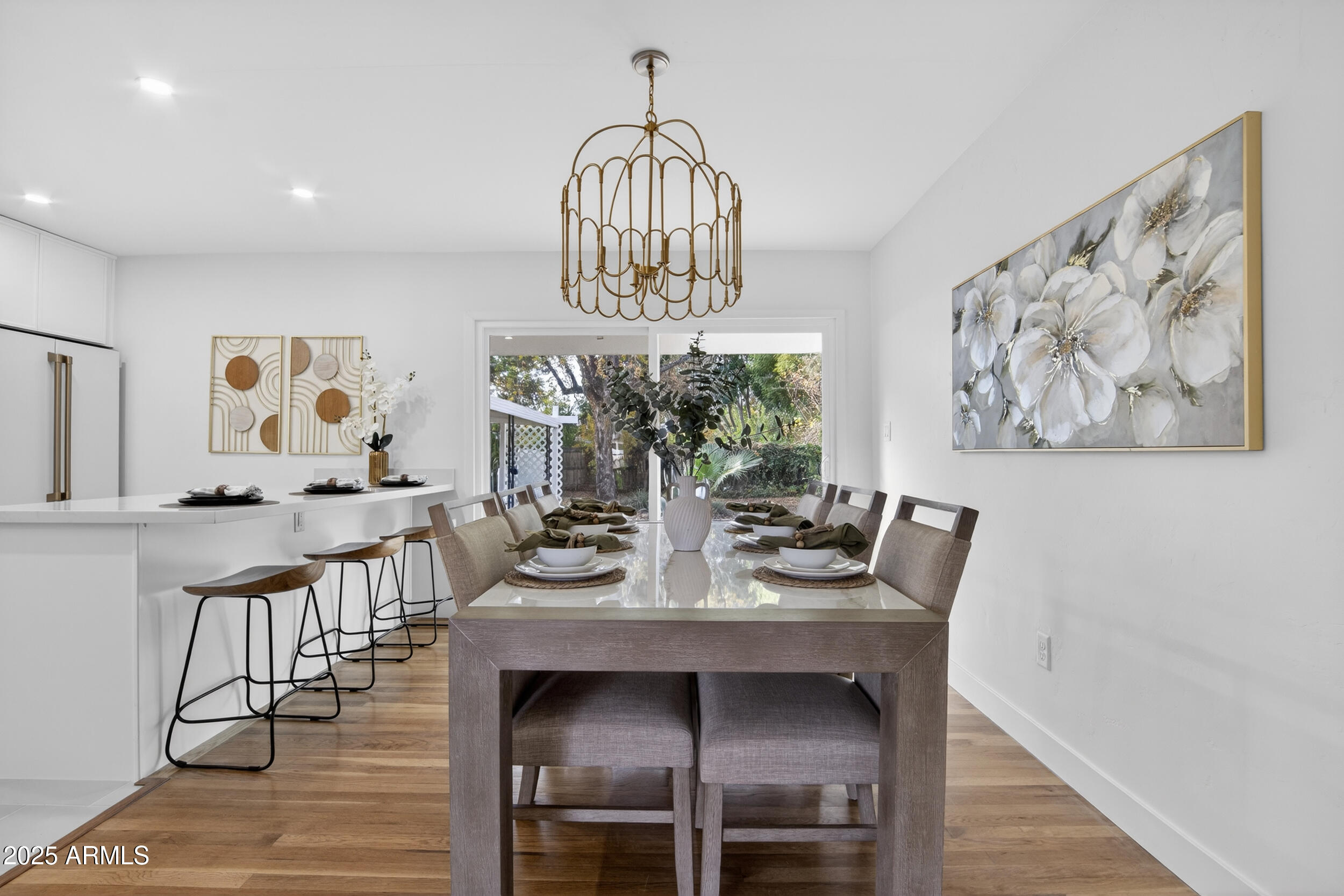 1426 S GRANDVIEW Drive