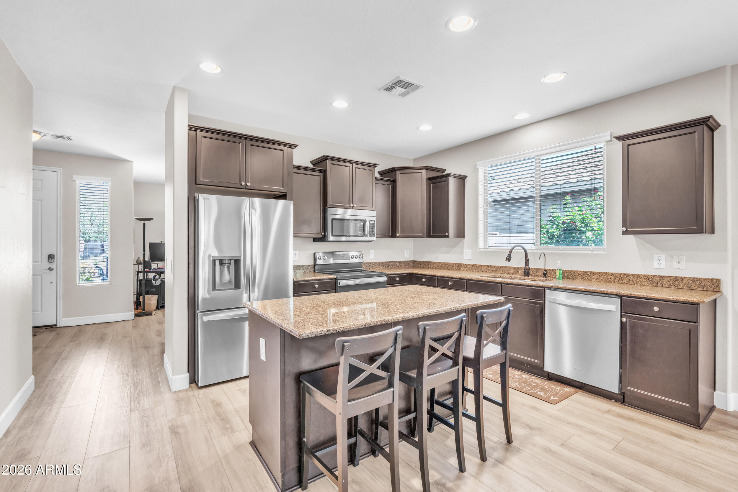 1723 W LOEMANN Drive