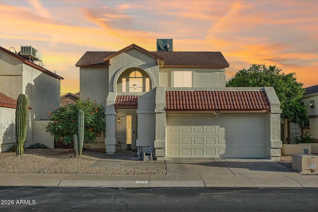 Photo of 413 E Kristal Way, Phoenix, AZ 85024 (MLS # 7030321)
