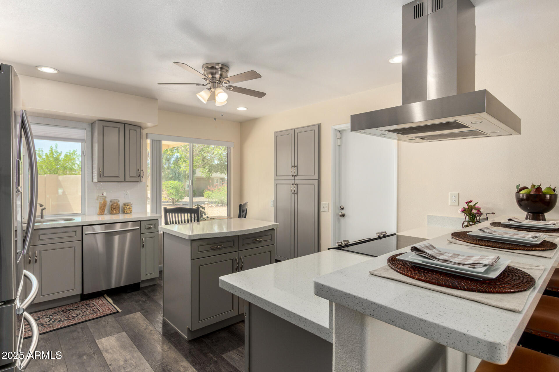 9513 W TIMBERLINE Drive