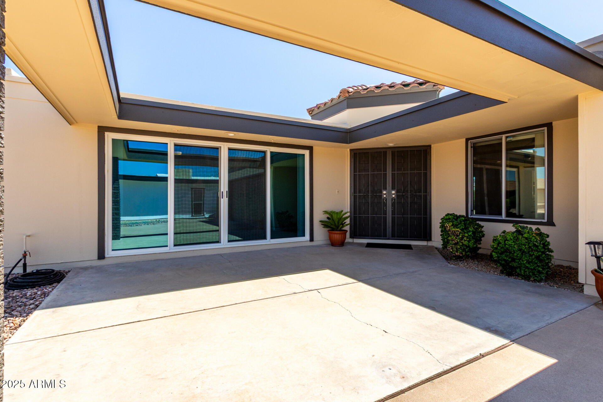 9513 W TIMBERLINE Drive