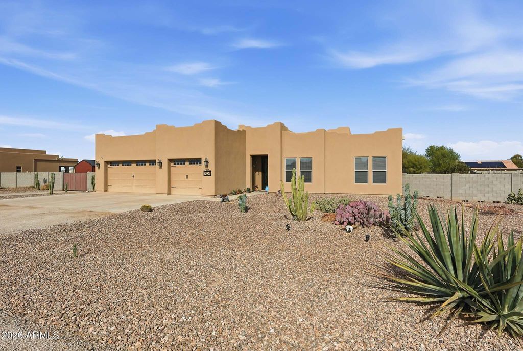 Photo of 7223 S 221st Avenue, Buckeye, AZ 85326 (MLS # 6964399)