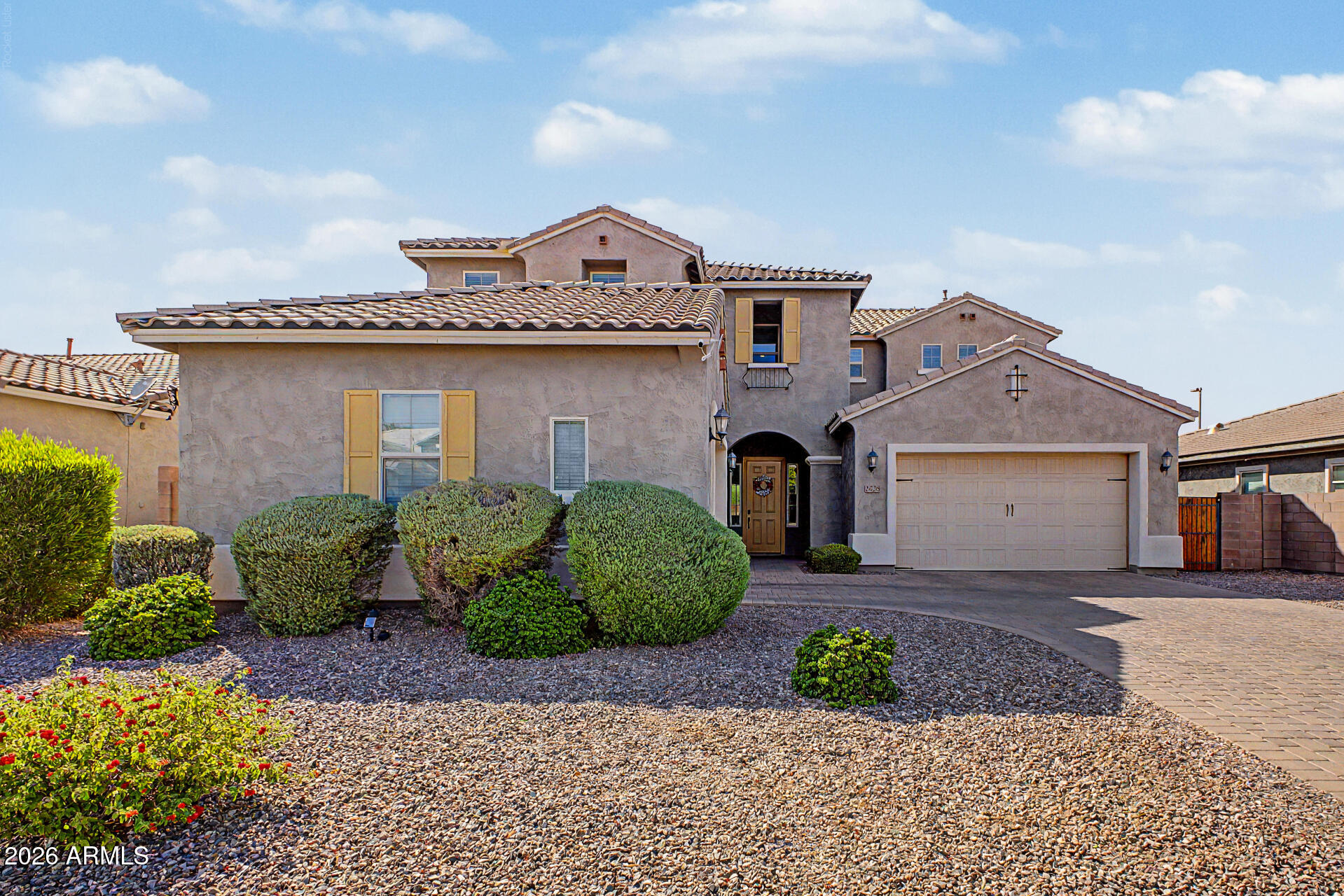 2528 E TOMAHAWK Court