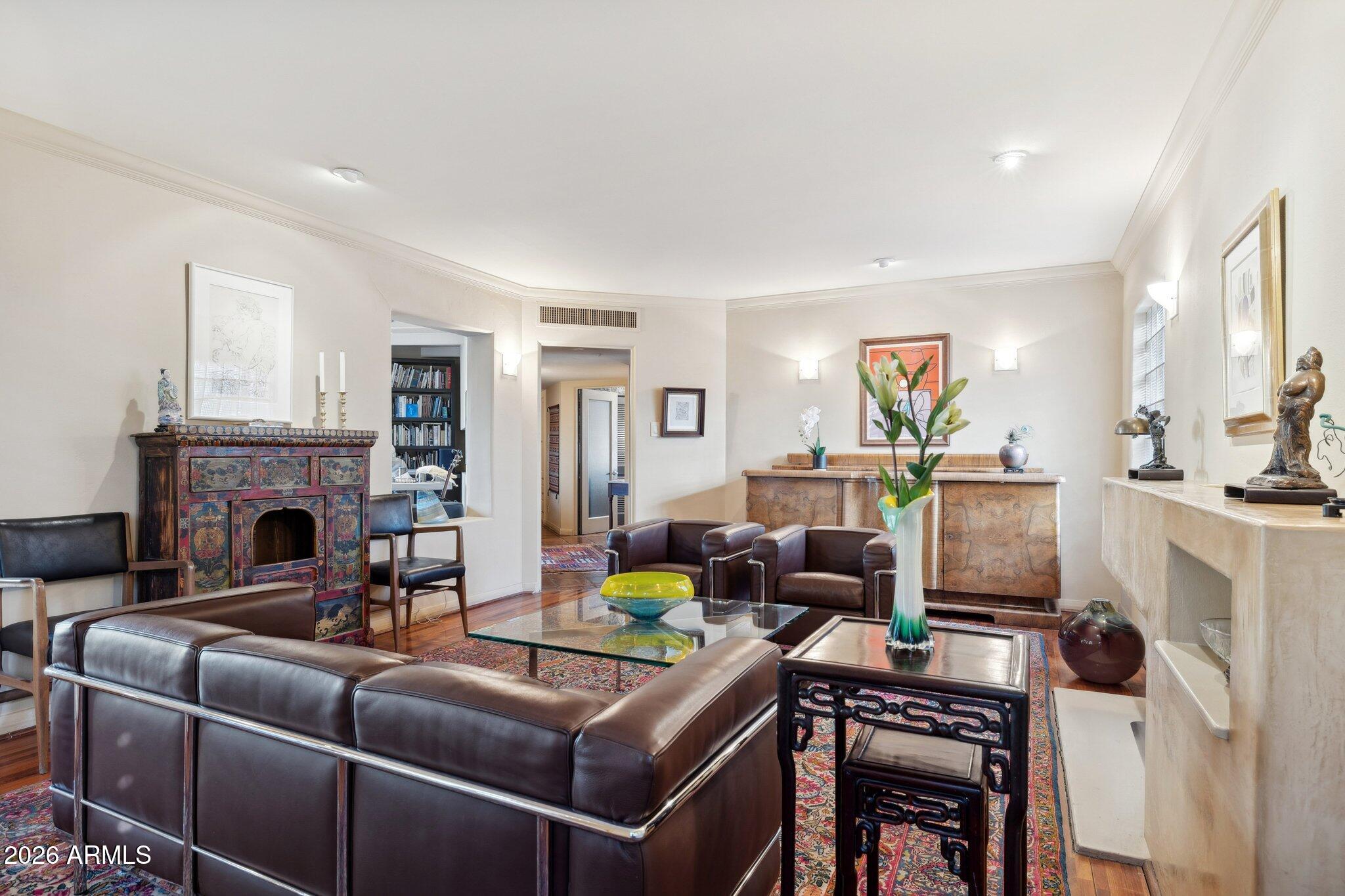 146 E MARIPOSA Street